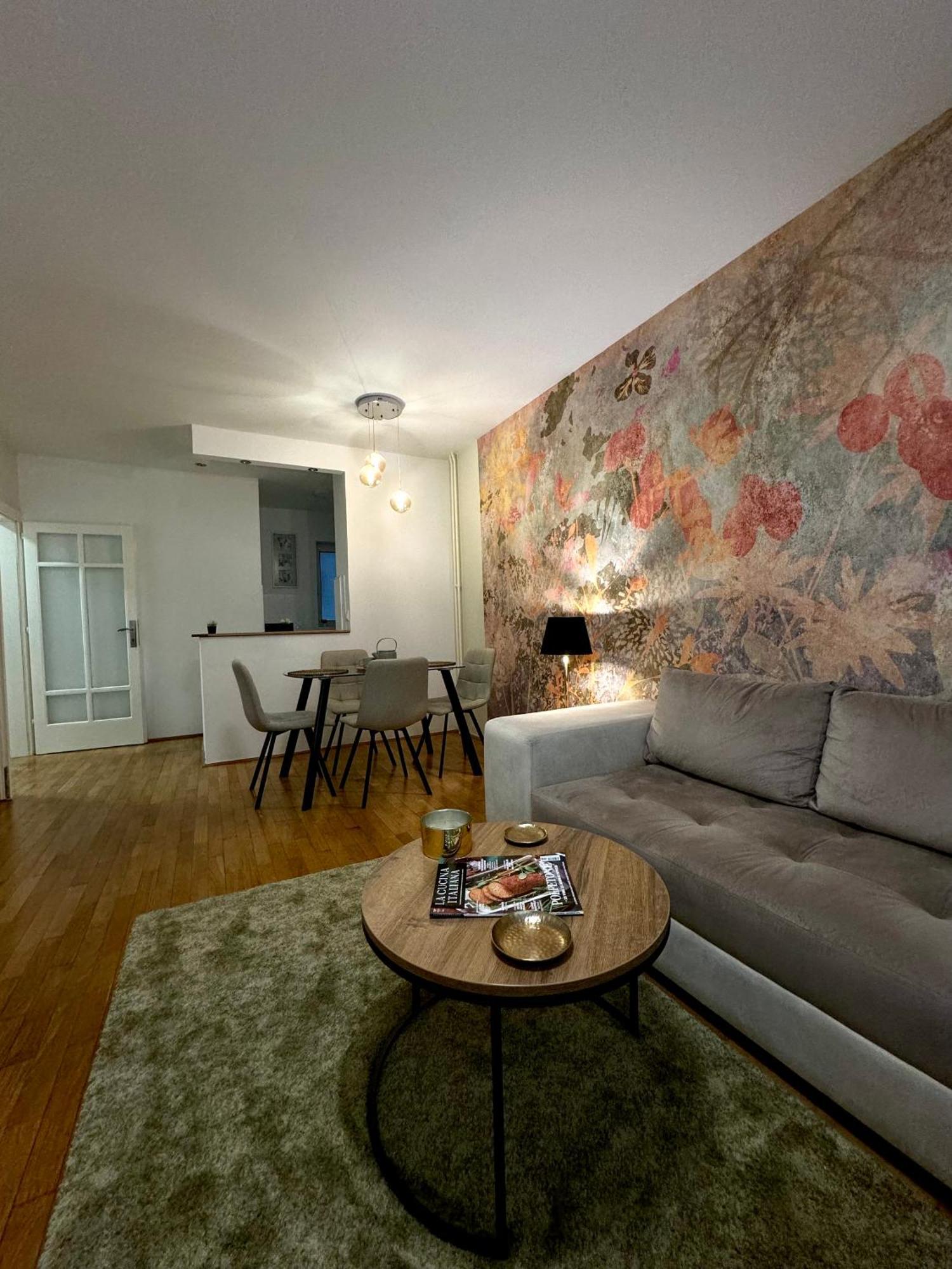 7 Emperors Central Suite Belgrade Exterior photo